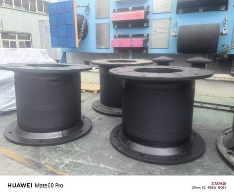 25°C sampai 80°C Fender Karet Sel Disesuaikan Hitam tahan lama Marine Dock Bumpers Dirancang untuk penyerapan dampak yang efektif