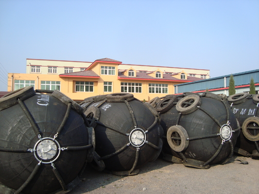 50kPa-80kPa Yokohama Pneumatic Fenders untuk aplikasi laut
