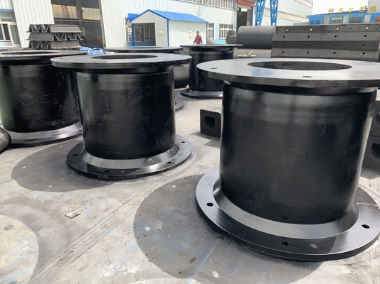 Fenders sel karet pelindung untuk dermaga laut 60 - 80 Shore Sertifikat ISO A