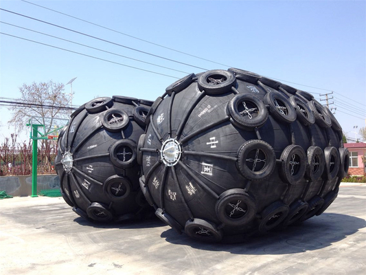 Fenders Pneumatic Laut Hitam 3,3 * 6,5m untuk Kinerja tahan lama