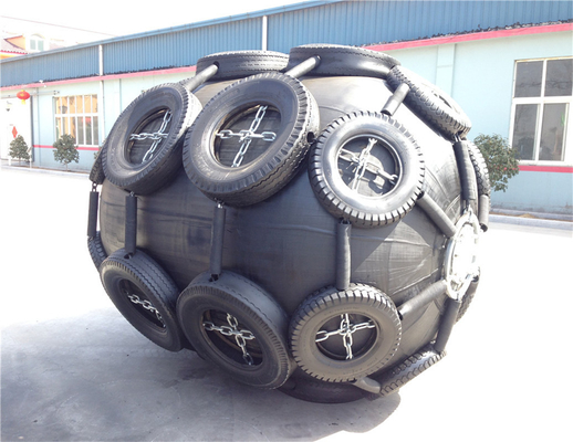 Tekanan Pneumatic Marine Fenders dengan Desain Ringan dan Standar Keamanan yang Mudah Dipasang