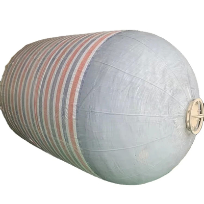 0.5-4.5m Diameter Yokohama Marine Fender Dengan Reaksi Kekuatan Rendah Dan Garansi 2 Tahun