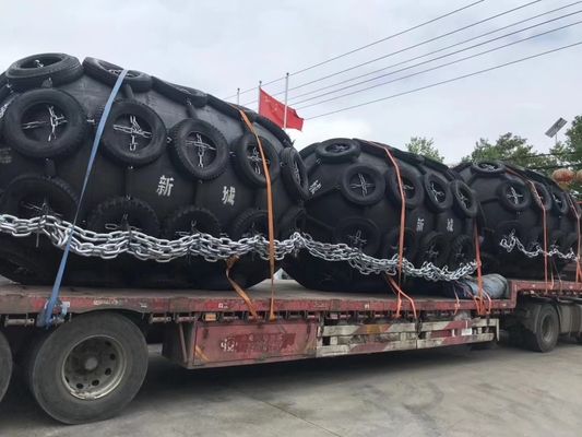 0Diameter.5-4.5m Yokohama Marine Fender dalam warna Hitam untuk kebutuhan Laut yang disesuaikan