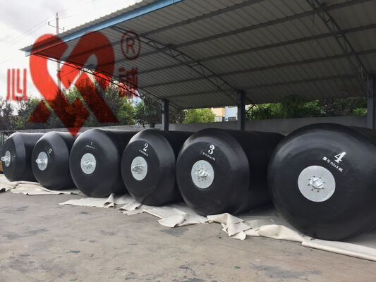 Pelindung Fender Isi Busa Periode 24 Bulan D3.0m X L5.0m Defleksi 60 Persen Solusi Perlindungan Dermaga Laut yang Tahan Lama