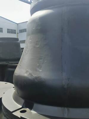 CCS Certified Cone Rubber Fender SGS Disetujui Peralatan Perlindungan Pelabuhan Laut tahan lama untuk aplikasi berlabuh dan berlabuh kapal