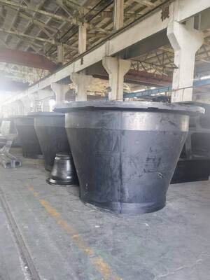 CCS Certified Cone Rubber Fender SGS Disetujui Peralatan Perlindungan Pelabuhan Laut tahan lama untuk aplikasi berlabuh dan berlabuh kapal