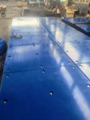 Umur 15 sampai 20 Tahun Fender Karet Kerucut Bersifat Nilai ERH Tinggi Ideal untuk penyerapan dampak kapal laut dan keamanan dermaga