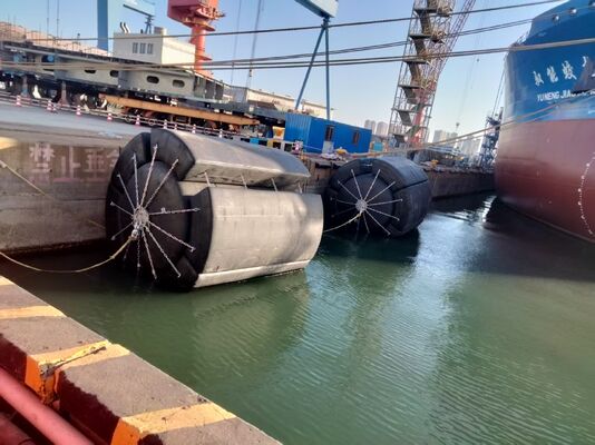 Fender yang diisi busa tahan lama yang dibangun untuk menahan suhu -60°C sampai 80°C dengan jangka waktu 24 bulan untuk jangka panjang