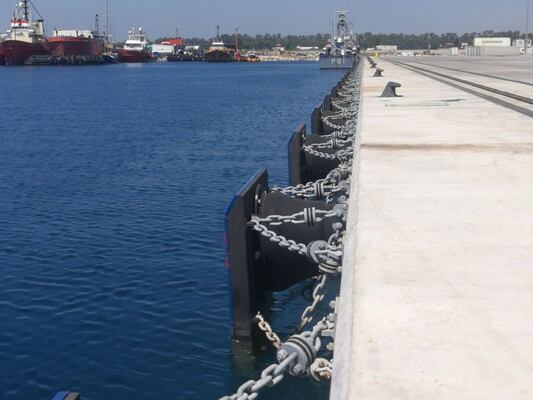 SGS Disetujui Fenders Kerucut Kerucut Berikan Kekerasan 60-70 Shore A dan Ketahanan Cuaca Ideal untuk Sistem Berthing Laut