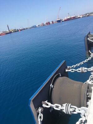 SGS Disetujui Fenders Kerucut Kerucut Berikan Kekerasan 60-70 Shore A dan Ketahanan Cuaca Ideal untuk Sistem Berthing Laut