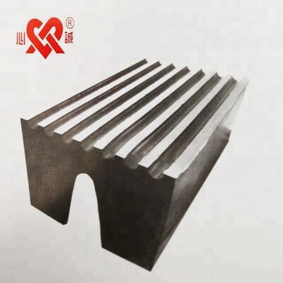 Kekerasan 70-85A Fenders Kapal tarik Kapasitas beban berat Cetakan Dan Extrusion Craft Solusi perlindungan laut yang tahan lama